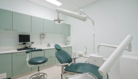 dentist 2530983 1920