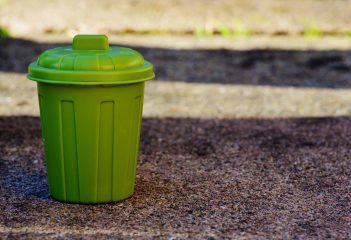 garbage can 1111448 1920