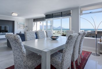 modern minimalist dining room 3108037